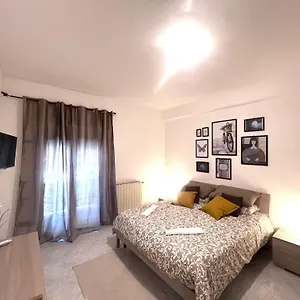 Romesuitetitti , Roma Italia